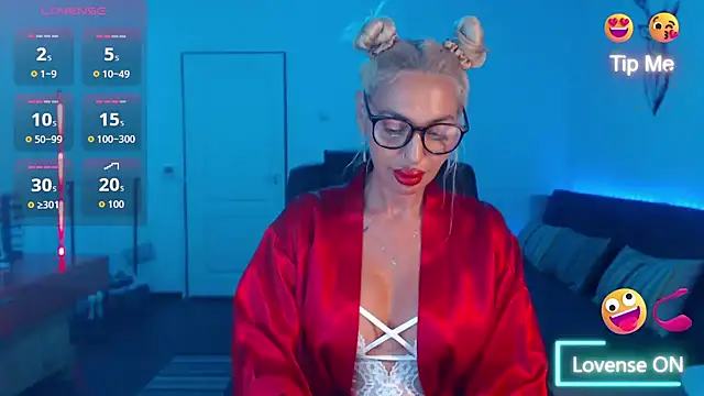 beauty chl0e online show from September 10, 2025, 7:02 pm