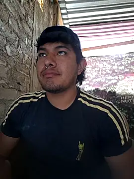 GusssHOT online show from April 10, 2026, 5:09 pm