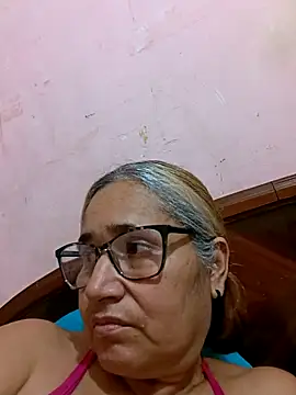  candi online show from October 4, 2025, 1:40 am