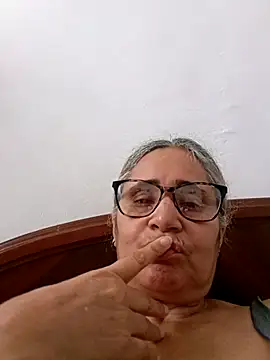 Snapshot of _candi chatting on February 5, 2026, 3:41 pm candi online show from February 5, 2026, 3:41 pm