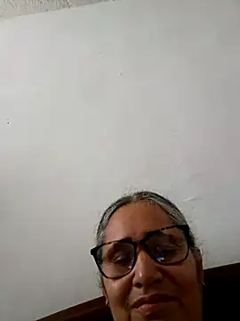 Snapshot of _candi chatting on February 15, 2026, 12:37 pm candi online show from February 15, 2026, 12:37 pm