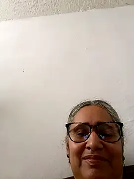 Snapshot of _candi chatting on February 24, 2026, 1:56 pm candi online show from February 24, 2026, 1:56 pm
