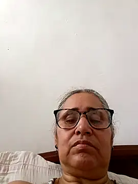 Snapshot of _candi chatting on February 26, 2026, 5:02 pm candi online show from February 26, 2026, 5:02 pm