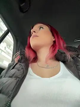 RiriRoseey online show from February 5, 2026, 8:54 am