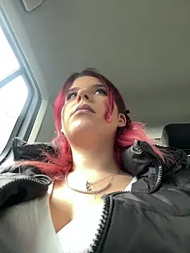 RiriRoseey online show from February 7, 2026, 8:44 am