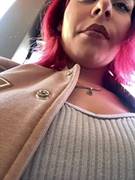 RiriRoseey online show from March 13, 2026, 8:30 am