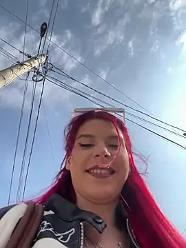 RiriRoseey online show from April 18, 2026, 7:33 am