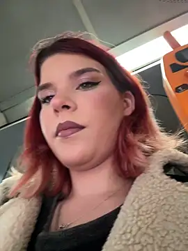 RiriRoseey online show from April 2, 2026, 6:42 am