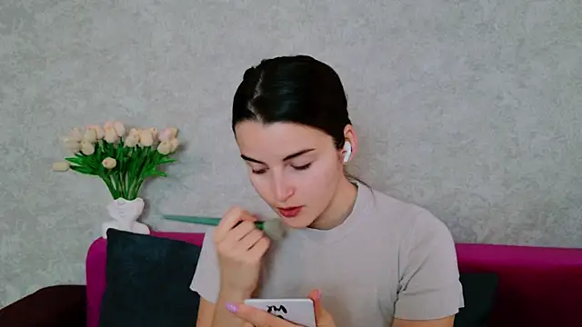 Miss Arwen online show from September 24, 2025, 3:46 am