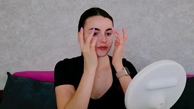 Miss Arwen online show from September 26, 2025, 5:03 am