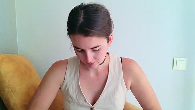 Snapshot of Miss_Arwen chatting on July 27, 2026, 9:05 am Miss Arwen online show from July 27, 2026, 9:05 am