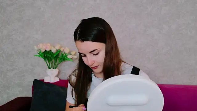 Miss Arwen online show from September 10, 2025, 5:28 am