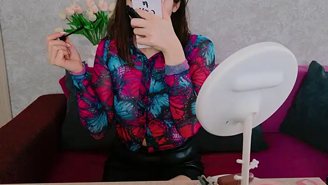 Miss Arwen online show from November 14, 2025, 3:54 am