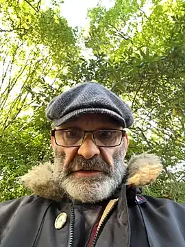 Snapshot of Shyboy817 chatting on October 28, 2025, 2:16 pm Shyboy817 online show from October 28, 2025, 2:16 pm