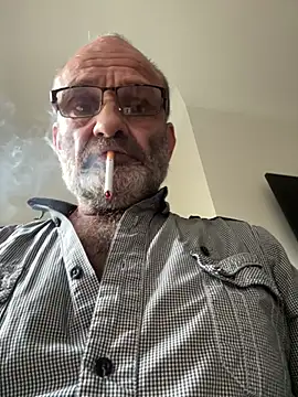 Snapshot of Shyboy817 chatting on February 7, 2026, 2:25 pm Shyboy817 online show from February 7, 2026, 2:25 pm