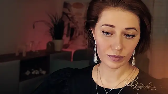 MissBeverlyMills online show from January 18, 2026, 7:39 pm