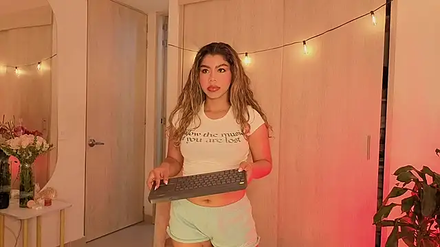 Snapshot of Melina_Ferrer1 chatting on July 11, 2026, 1:11 pm Melina Ferrer1 online show from July 11, 2026, 1:11 pm