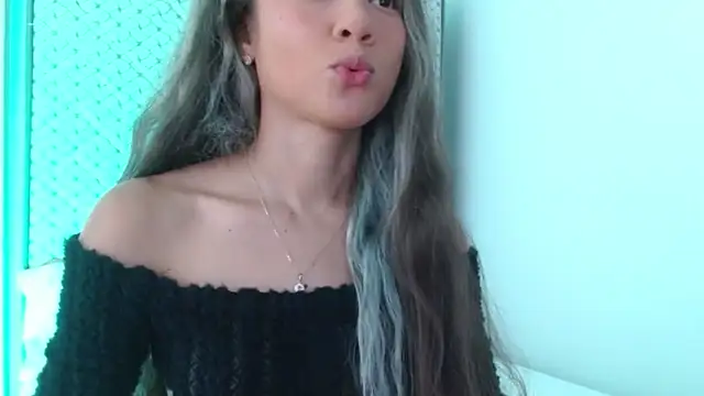 Snapshot of hantonella_ chatting on June 1, 2026, 12:05 pm hantonella online show from June 1, 2026, 12:05 pm