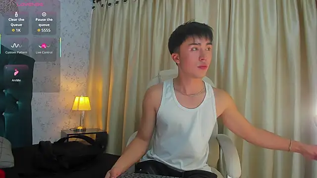 santi-fabulous online show from September 30, 2025, 9:54 pm