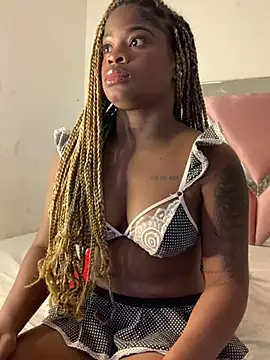 Snapshot of Tamara_Lubezkii chatting on February 7, 2025, 10:09 pm Tamara Lubezkii online show from February 7, 2025, 10:09 pm