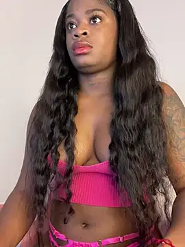 Snapshot of Tamara_Lubezkii chatting on March 20, 2025, 10:29 pm Tamara Lubezkii online show from March 20, 2025, 10:29 pm