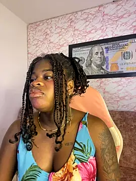 Snapshot of Tamara_Lubezkii chatting on September 28, 2025, 4:47 pm Tamara Lubezkii online show from September 28, 2025, 4:47 pm