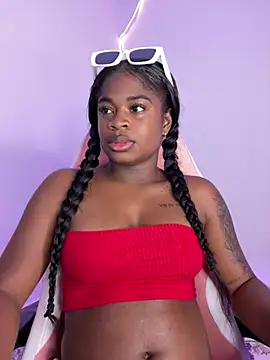 Snapshot of Tamara_Lubezkii chatting on March 22, 2025, 11:20 pm Tamara Lubezkii online show from March 22, 2025, 11:20 pm