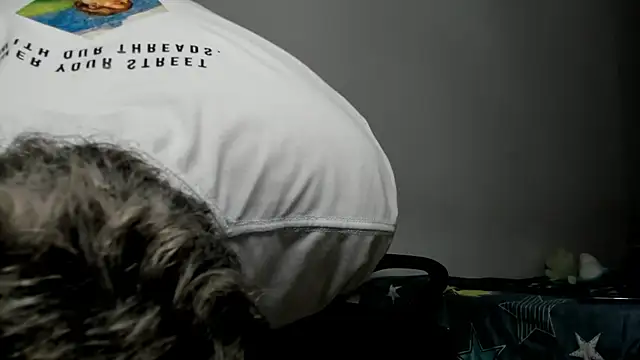 Snapshot of andrew_rose_ chatting on December 22, 2025, 12:00 am andrew rose online show from December 22, 2025, 12:00 am