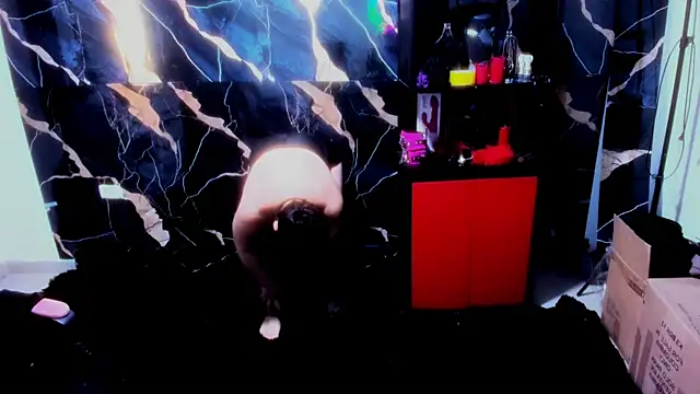 Snapshot of True_Bdsm chatting on October 22, 2025, 6:07 pm True Bdsm online show from October 22, 2025, 6:07 pm