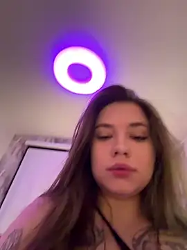Snapshot of Vikki_toriya chatting on June 19, 2026, 1:17 pm Vikki toriya online show from June 19, 2026, 1:17 pm