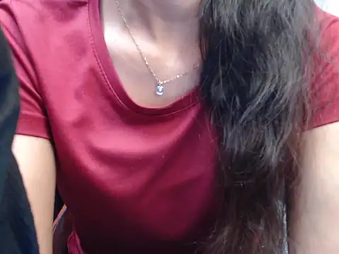 Angel kiyara online show from November 18, 2025, 4:43 pm