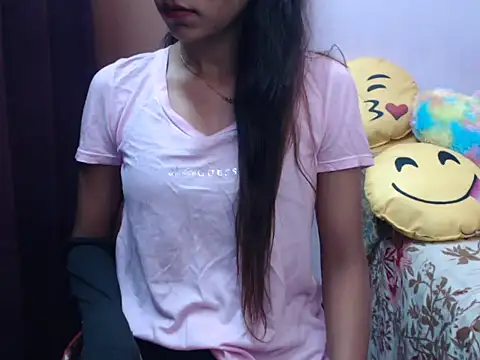 Angel kiyara online show from October 17, 2025, 6:53 pm