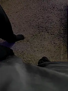 Snapshot of Bjuiced chatting on November 4, 2025, 2:37 am Bjuiced online show from November 4, 2025, 2:37 am