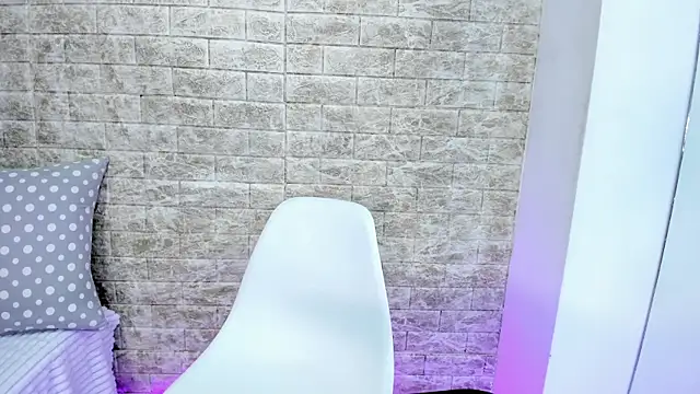 Snapshot of bonnie-love chatting on December 17, 2025, 8:03 pm bonnie-love online show from December 17, 2025, 8:03 pm