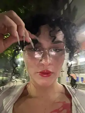 Electra doll  online show from November 27, 2025, 11:49 pm