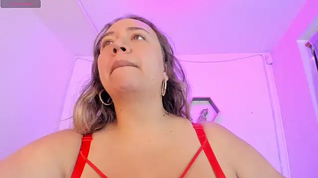 Eliissh  online show from November 15, 2025, 1:37 pm