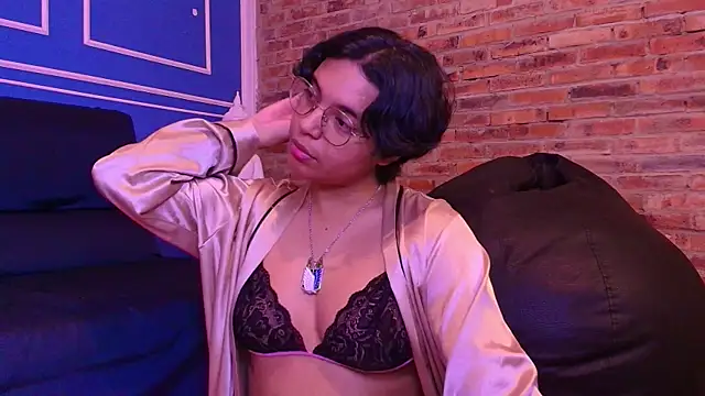 Snapshot of Emmapark_ chatting on November 25, 2025, 3:45 pm Emmapark online show from November 25, 2025, 3:45 pm