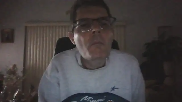 Snapshot of Copfiremen4566 chatting on June 25, 2026, 4:10 am Copfiremen4566 online show from June 25, 2026, 4:10 am