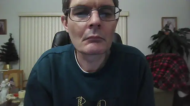 Copfiremen4566 online show from December 28, 2024, 3:04 am