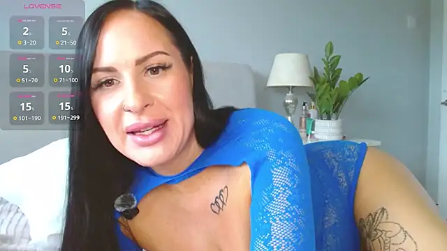 Layla UK online show from March 5, 2026, 10:12 am