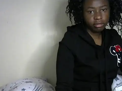 Snapshot of Novah_ chatting on October 16, 2025, 1:52 pm Novah online show from October 16, 2025, 1:52 pm