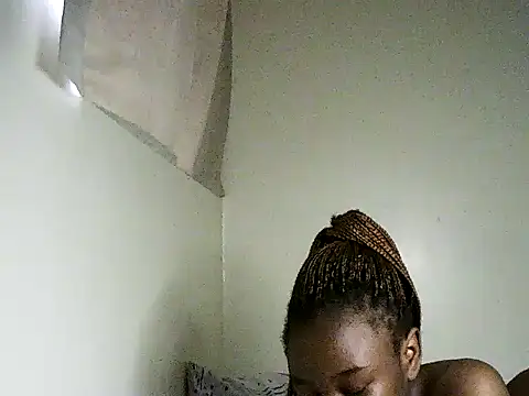 Snapshot of Novah_ chatting on September 30, 2025, 8:42 am Novah online show from September 30, 2025, 8:42 am