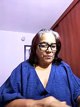 MARIANMILLS   online show from November 30, 2025, 1:23 pm