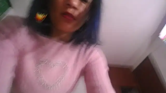 Snapshot of Yinn_Silver chatting on March 21, 2025, 8:06 am Yinn Silver online show from March 21, 2025, 8:06 am