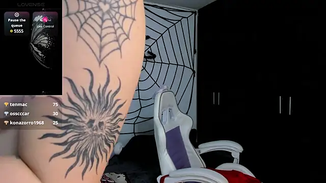 Snapshot of Madison_Jackson chatting on December 7, 2024, 9:28 pm Madison Jackson online show from December 7, 2024, 9:28 pm