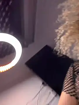 Georgiafox online show from September 24, 2025, 5:03 am