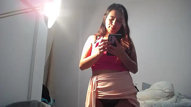 Snapshot of Contantin_helena chatting on December 9, 2024, 12:34 am Contantin helena online show from December 9, 2024, 12:34 am