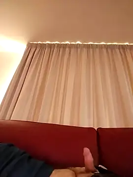 IL GINECOLOGO  online show from April 16, 2026, 12:50 pm