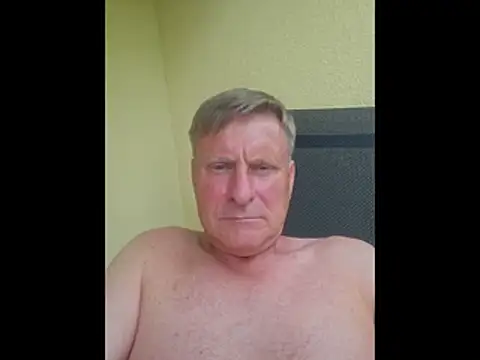 johnnym1 online show from June 4, 2026, 1:16 pm