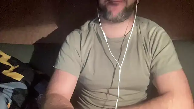 Snapshot of RedDante89 chatting on February 9, 2025, 6:58 pm RedDante89 online show from February 9, 2025, 6:58 pm